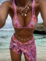 Çiçek Desenli 3 Parça Bikini Takımı + Pareo