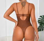 Derin V Yaka Transparan Detaylı Deri Body - Görsel 2